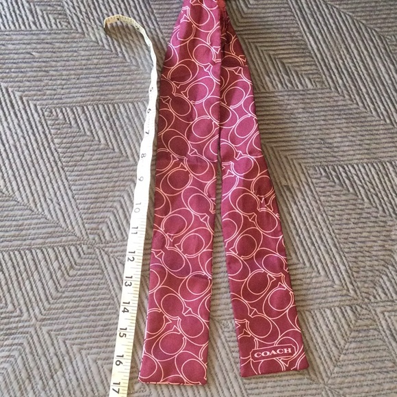 Coach red neck scarf - Picture 3 of 5